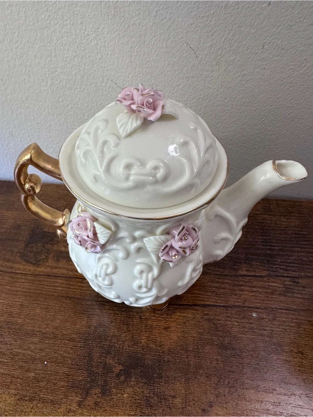 Vintage Cracker Barrel Ivory Porcelain 6 Pc Tea Set Raised Pink Roses Gold Trim